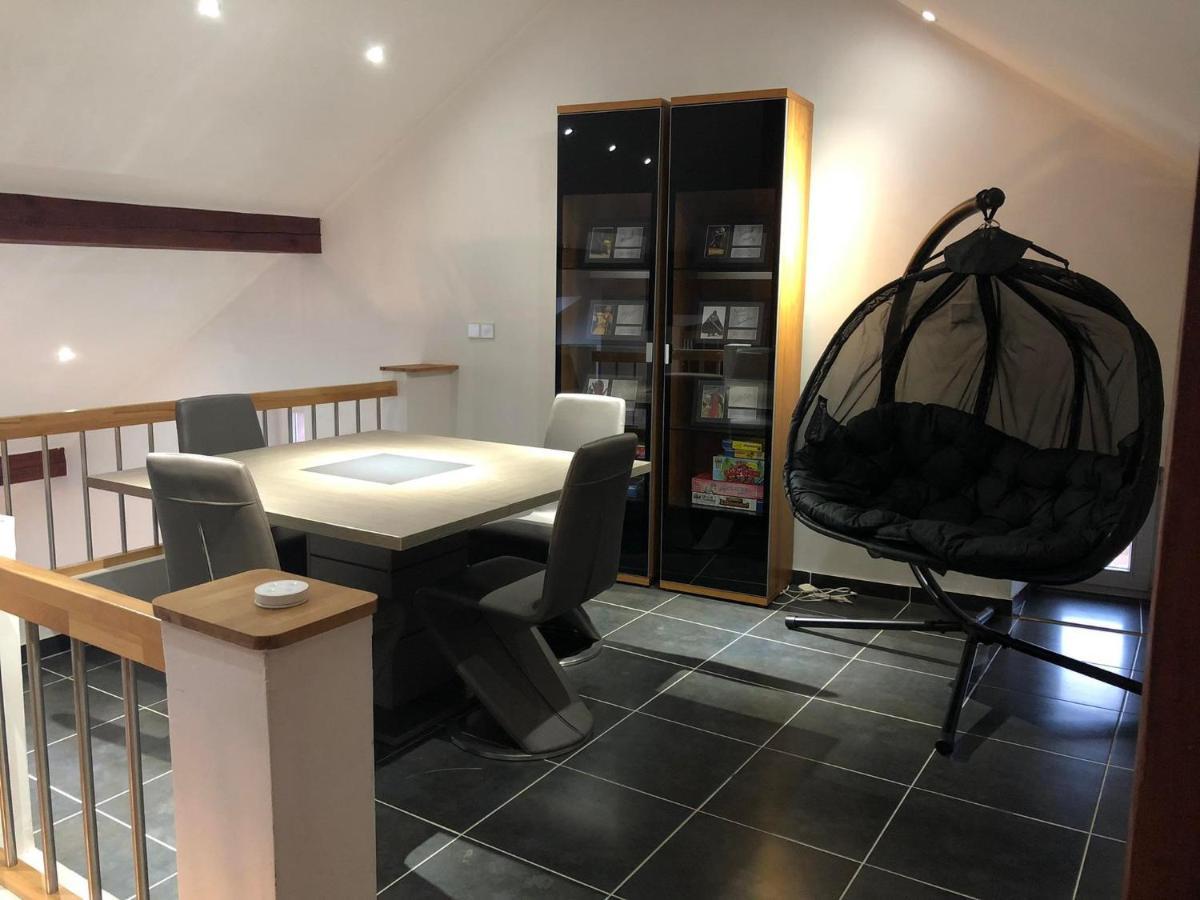Cozy 120M² Apartment With 3 Bedrooms And 1 Home Cinema Useldange Exterior foto